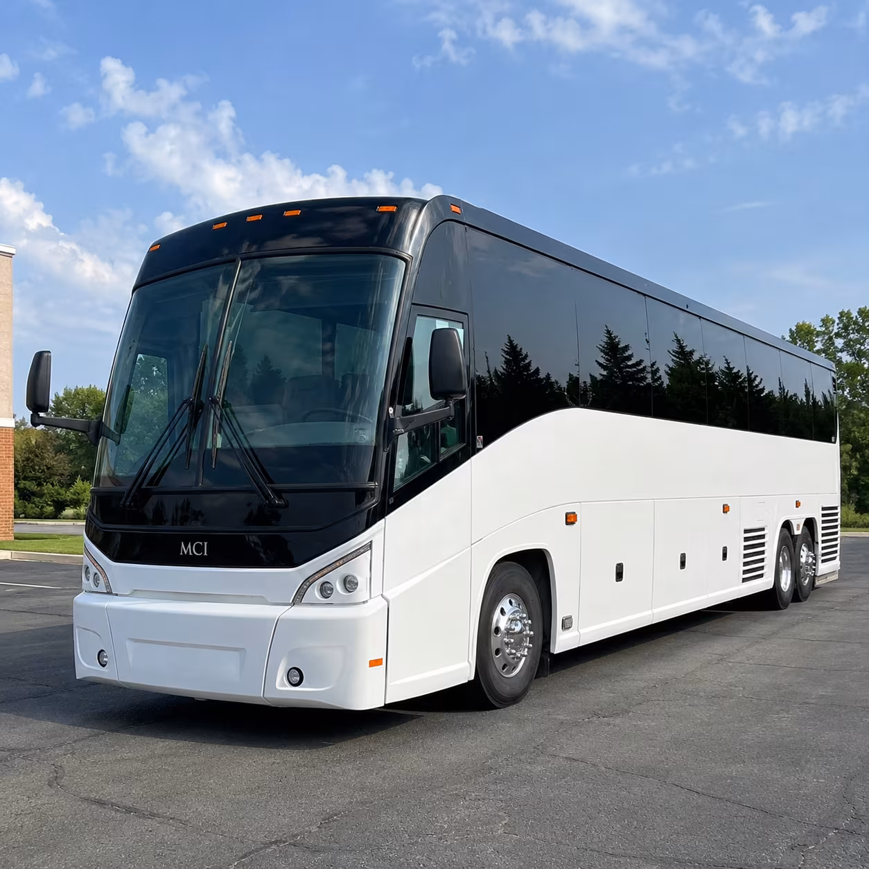 concert buses to the amphitheater at las colonias park
