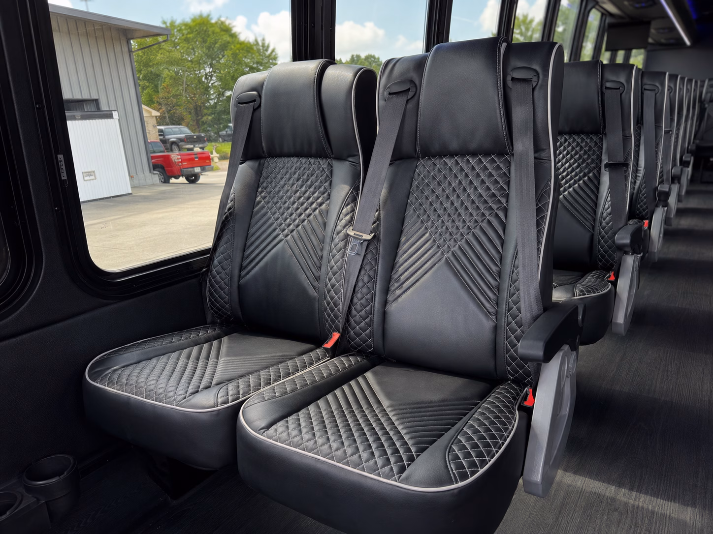 finding group transportation from grand junction hotels to palisade wineries