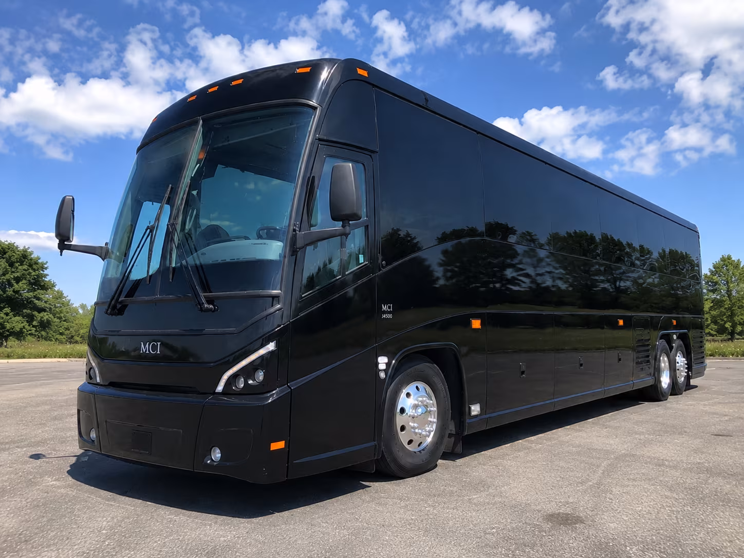 navigate palisade s orchard mesa roads with the right sized bus