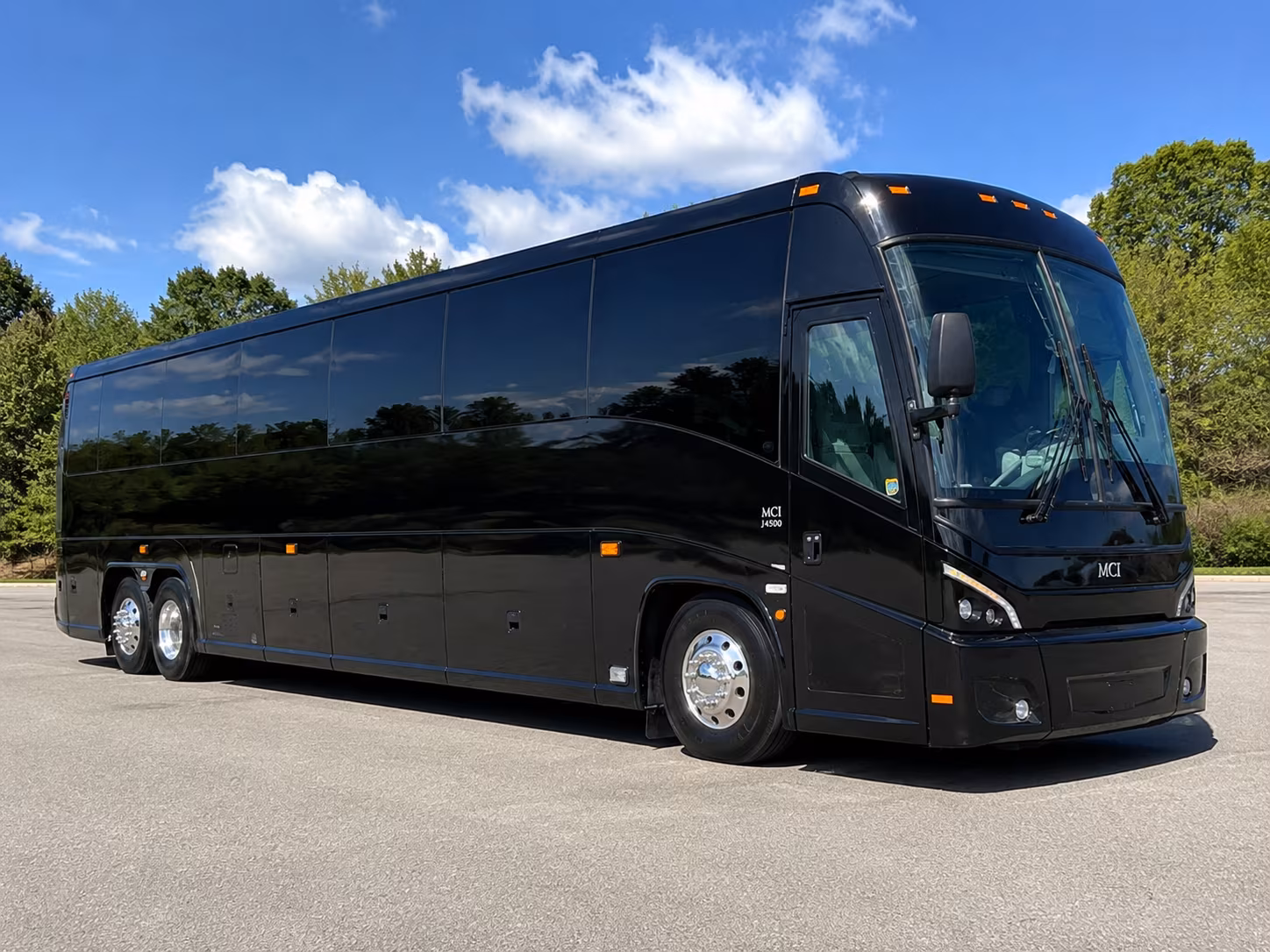 shuttle your guests between grand junction hotels and palisade vineyard venues